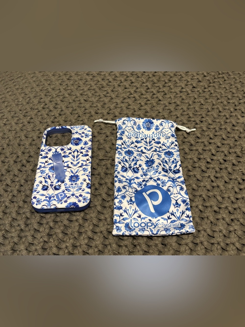 Loopy iPhone 15 Pro Blue Willow Case